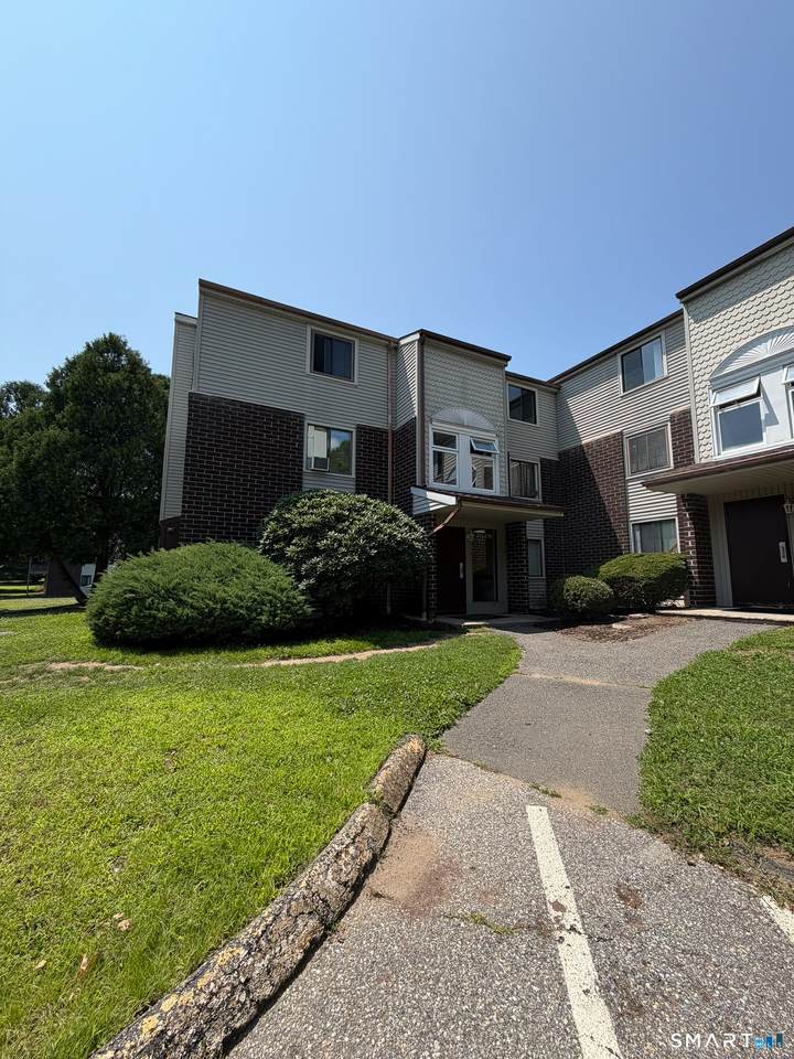 7 Padanaram Road - Photo 1