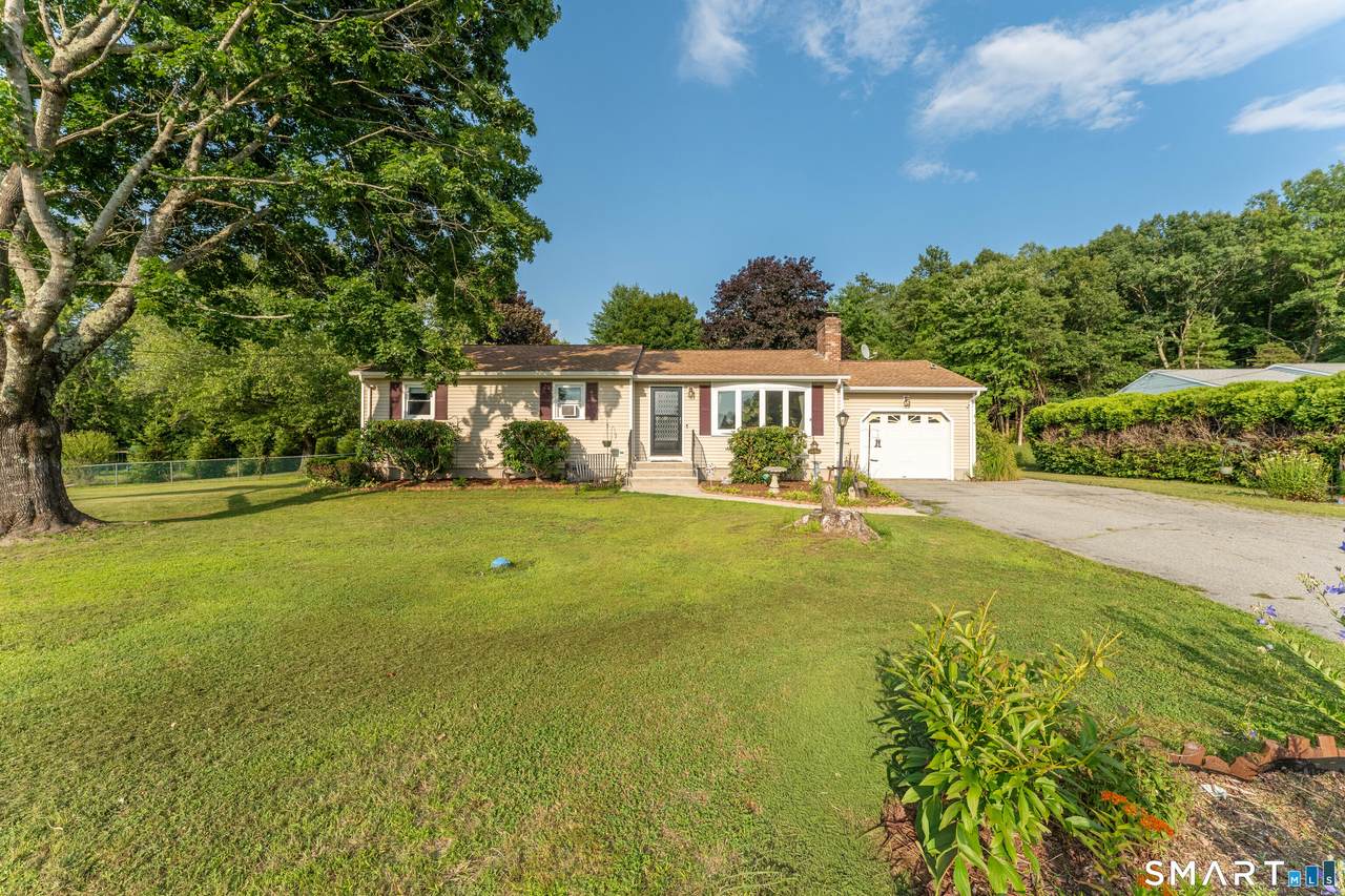 18 Philmar Drive - Photo 1