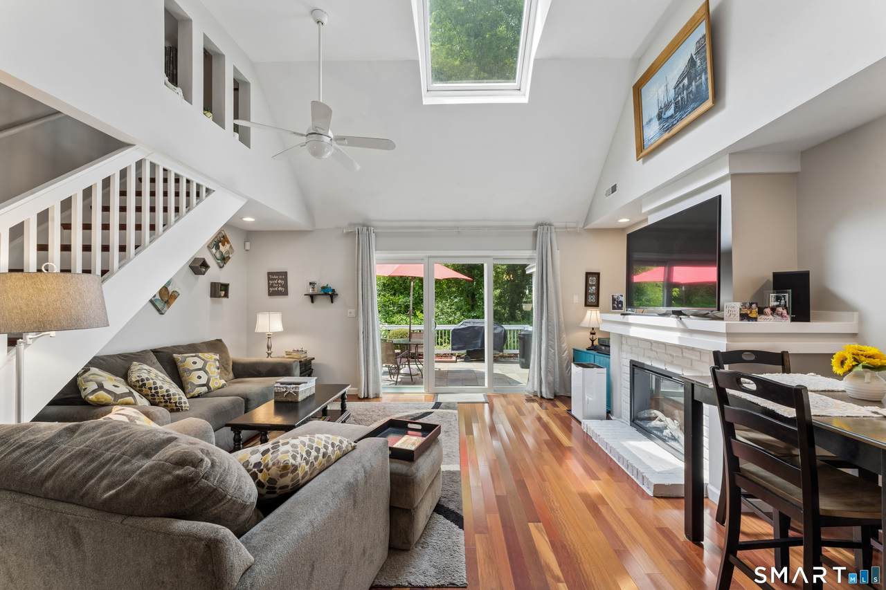 22 Woodbury Place - Photo 1