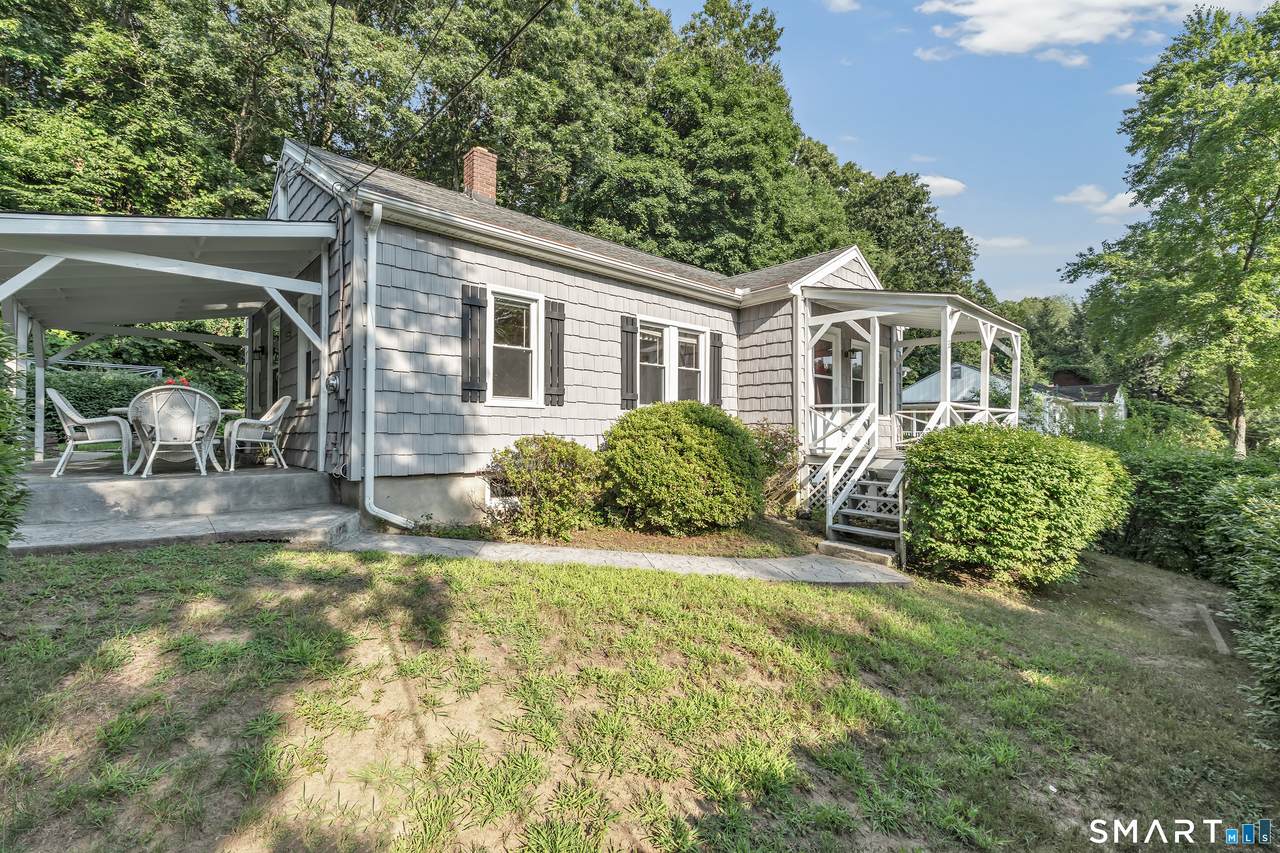33 Emma Street - Photo 1