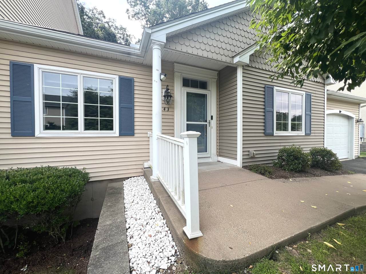 1158 Hartford Turnpike - Photo 1