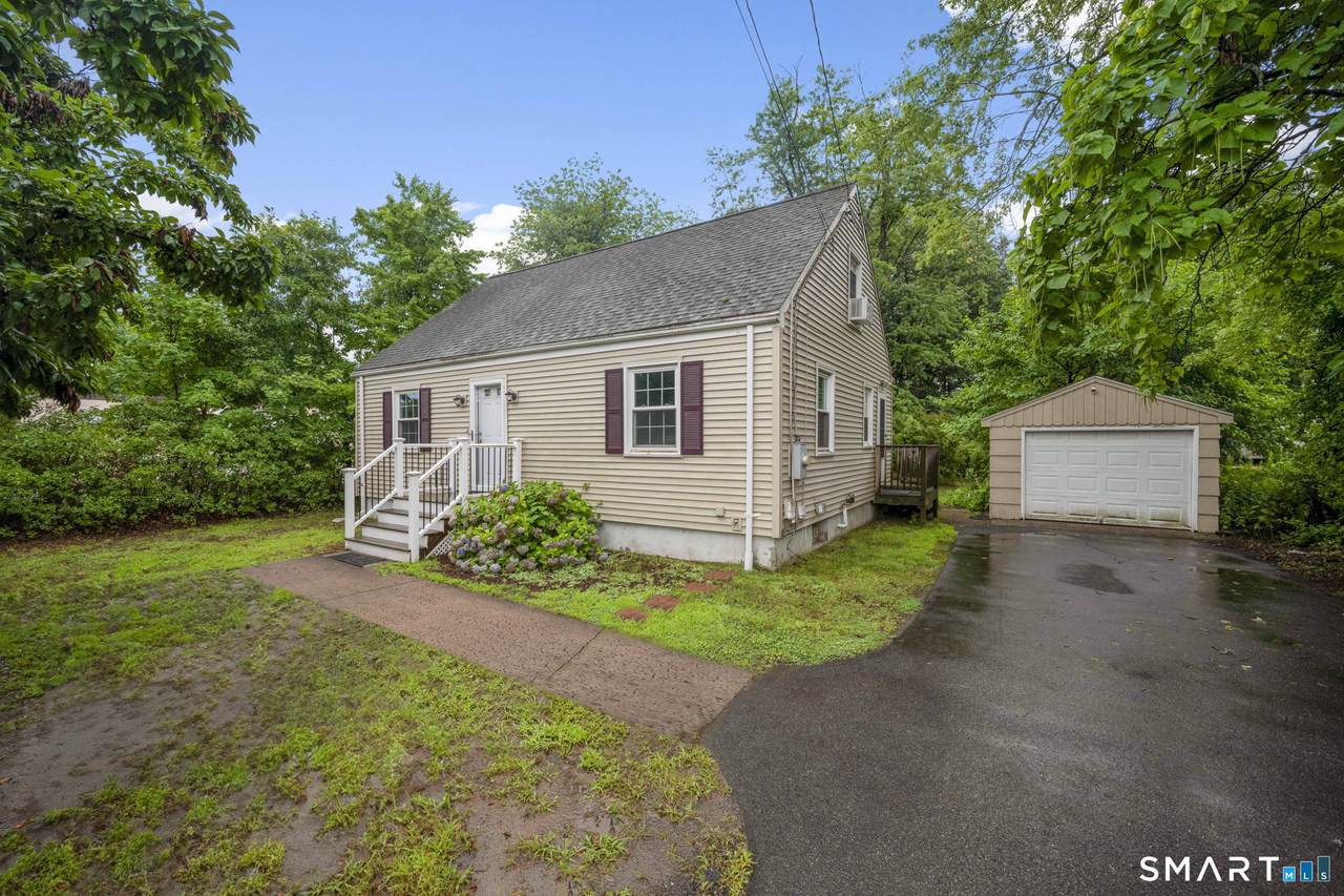 65 Old Windsor Road - Photo 1