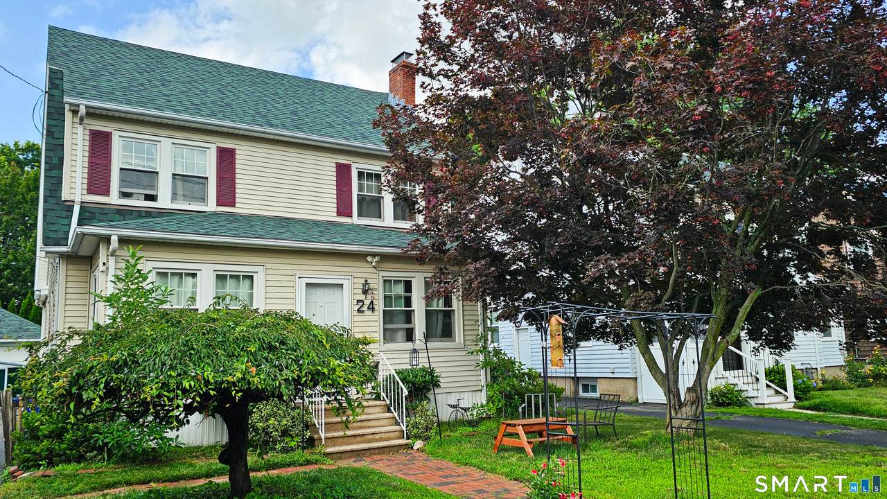 24 White Avenue - Photo 1