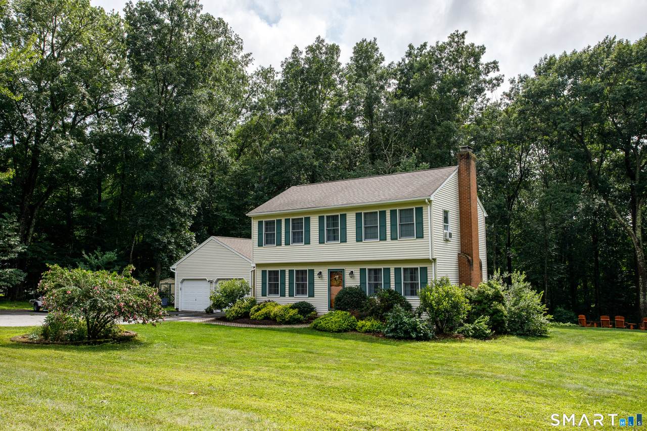 34 Stanley Drive - Photo 1