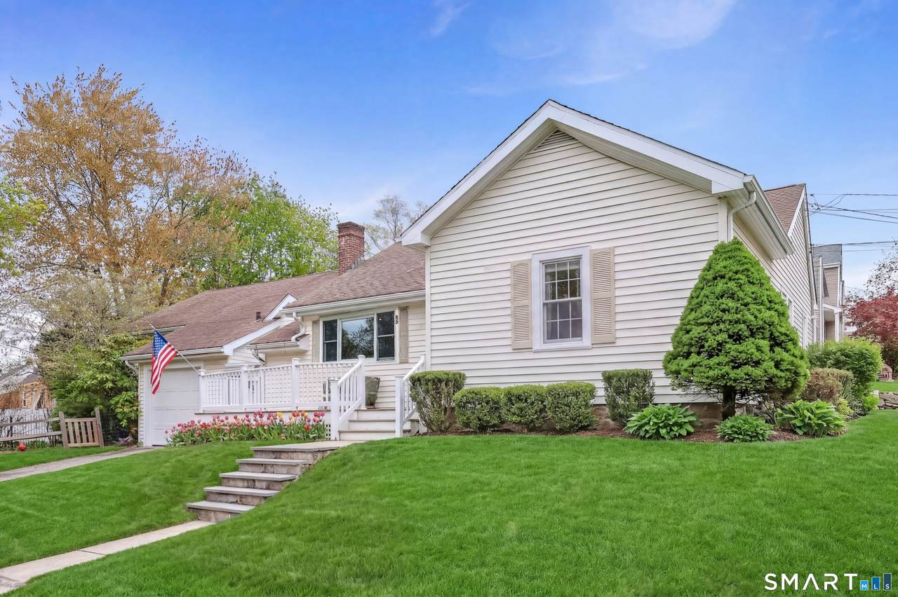 85 Woodbury Avenue - Photo 1