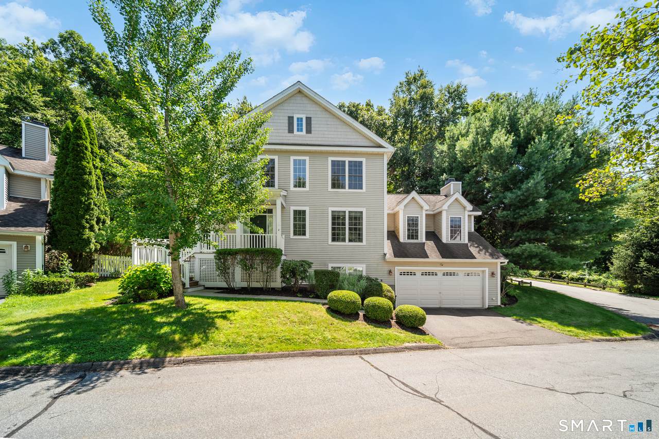2 Minuteman Circle - Photo 1