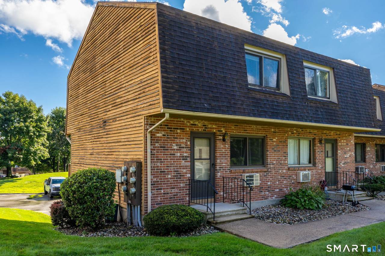 895 Matthews Street - Photo 1