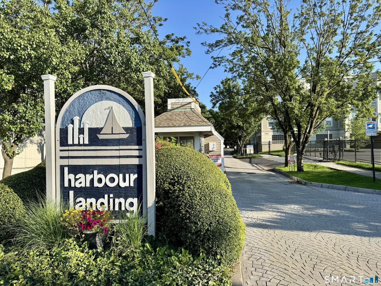 18 Harbour Close - Photo 1