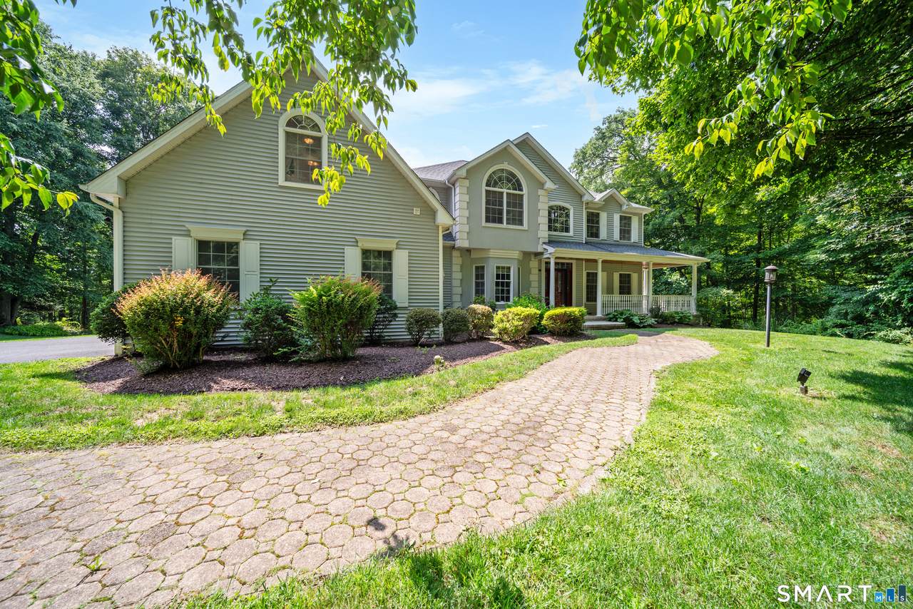 282 Laurelwood Lane - Photo 1