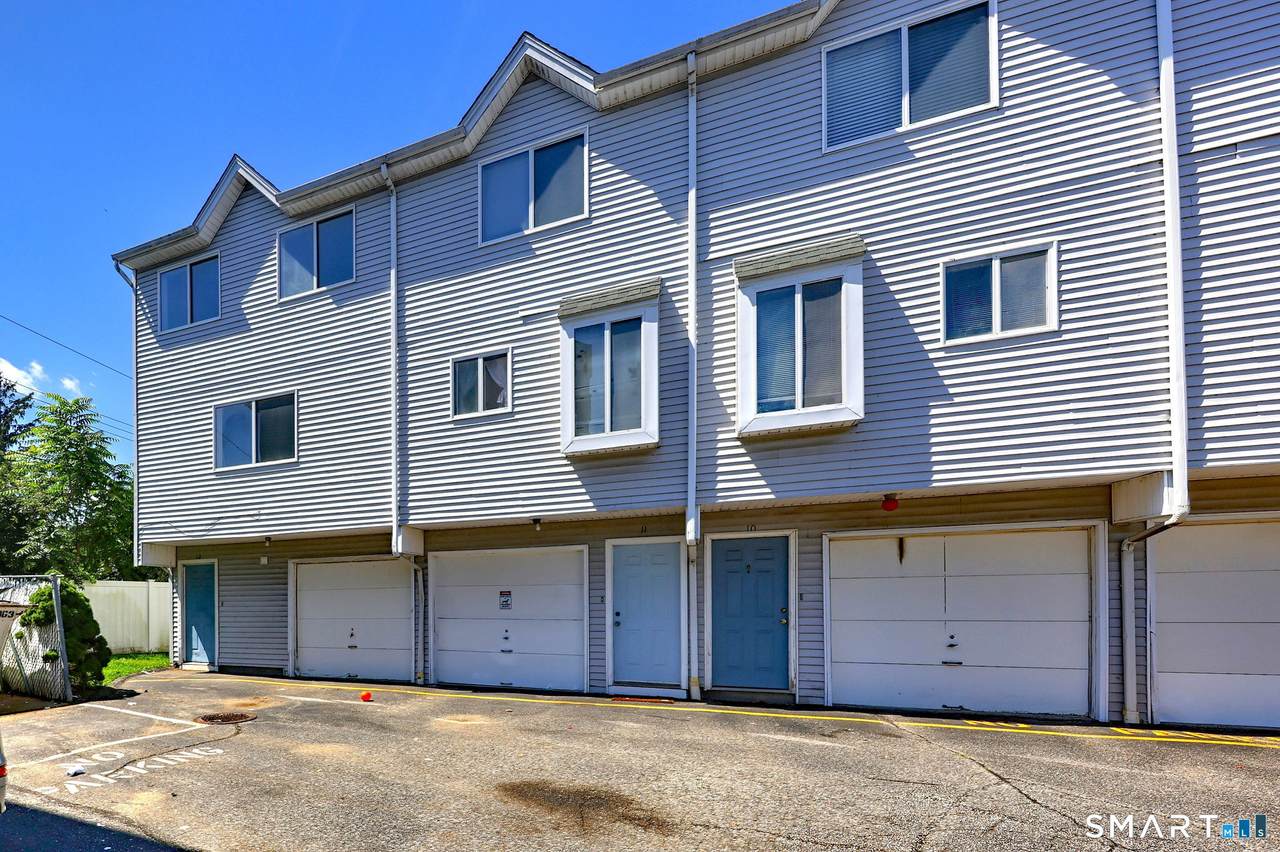 10 Hawthorne Avenue - Photo 1