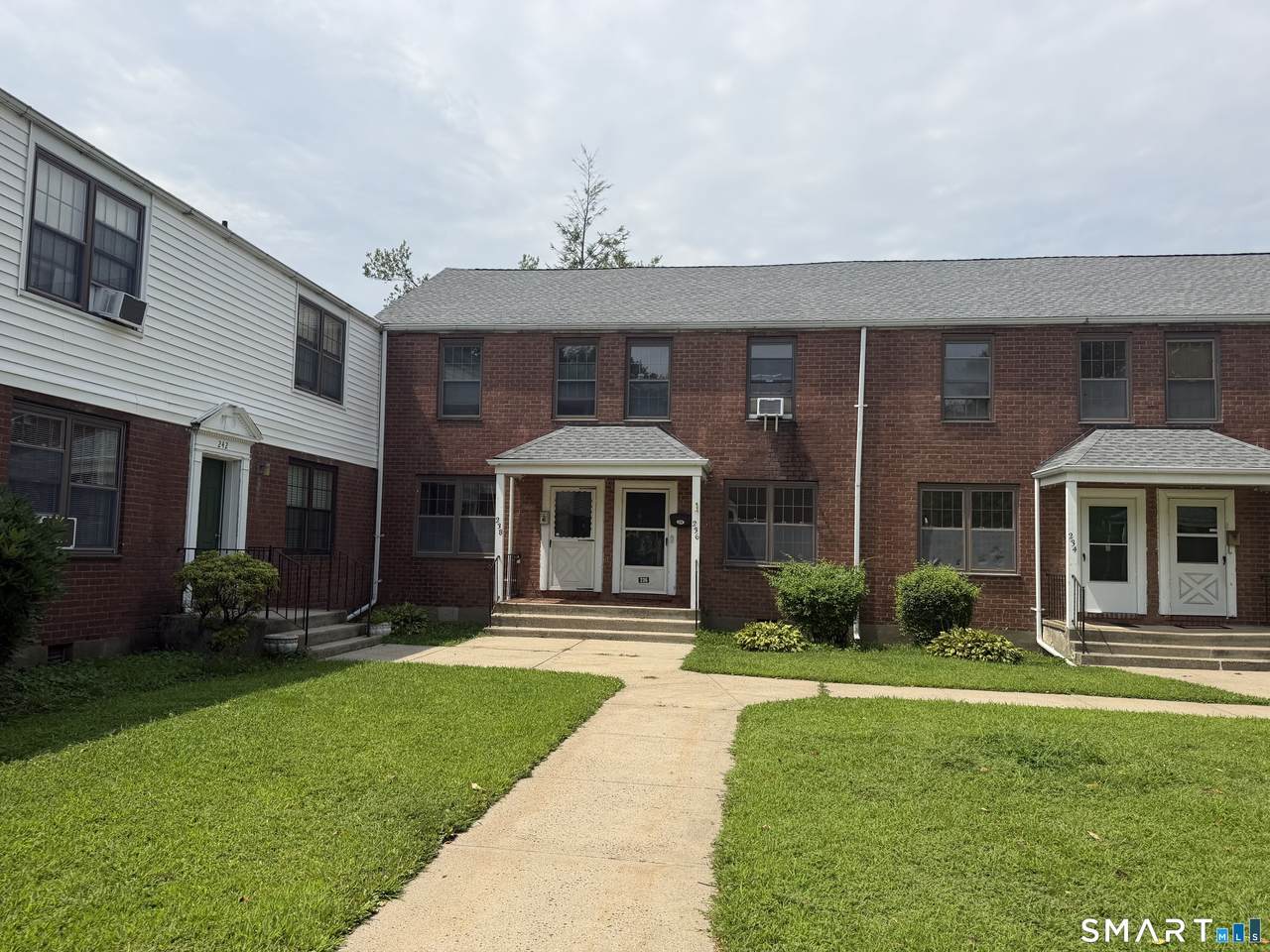 238 Pennsylvania Avenue - Photo 1