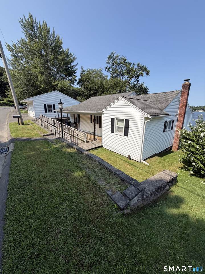 214 Lake Plymouth Boulevard - Photo 1