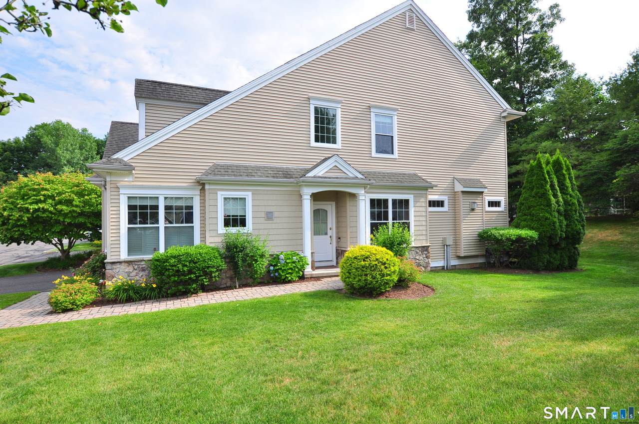 104 Bradford Walk - Photo 1