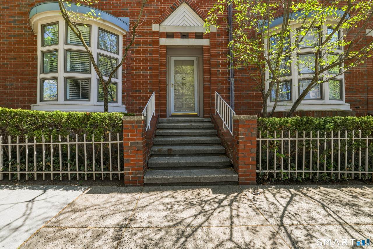 395 Temple Street - Photo 1
