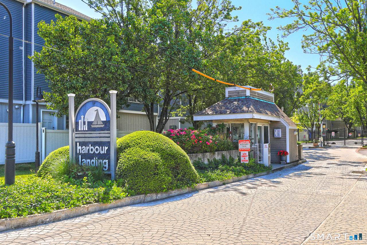 21 Harbour Close - Photo 1