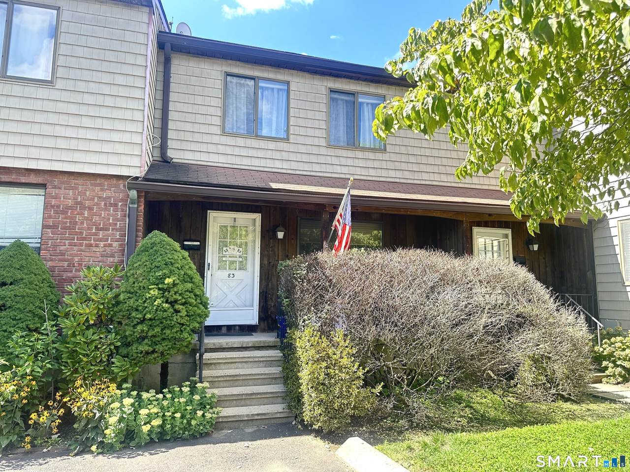 83 Van Buskirk Avenue - Photo 1