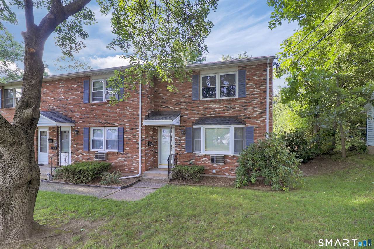 64 Hawthorne Street - Photo 1