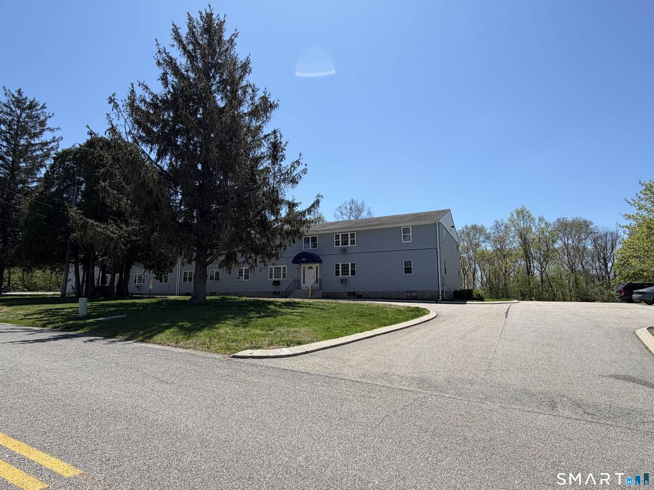 105 Horse Pond Road - Photo 1