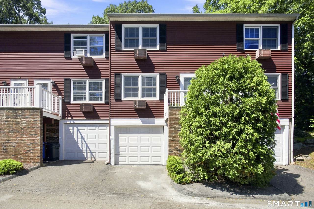 12 Camelot Drive - Photo 1