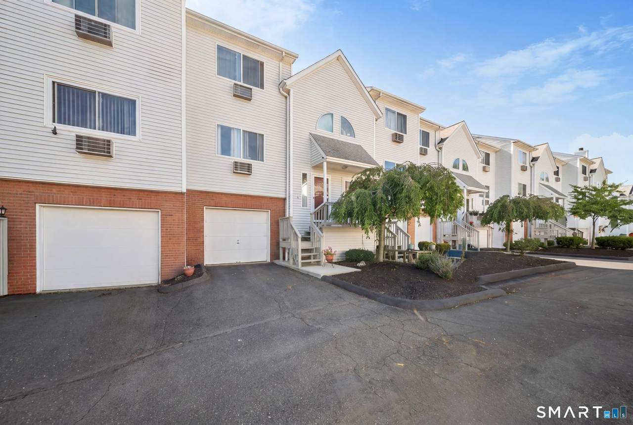 925 Oronoke Road - Photo 1