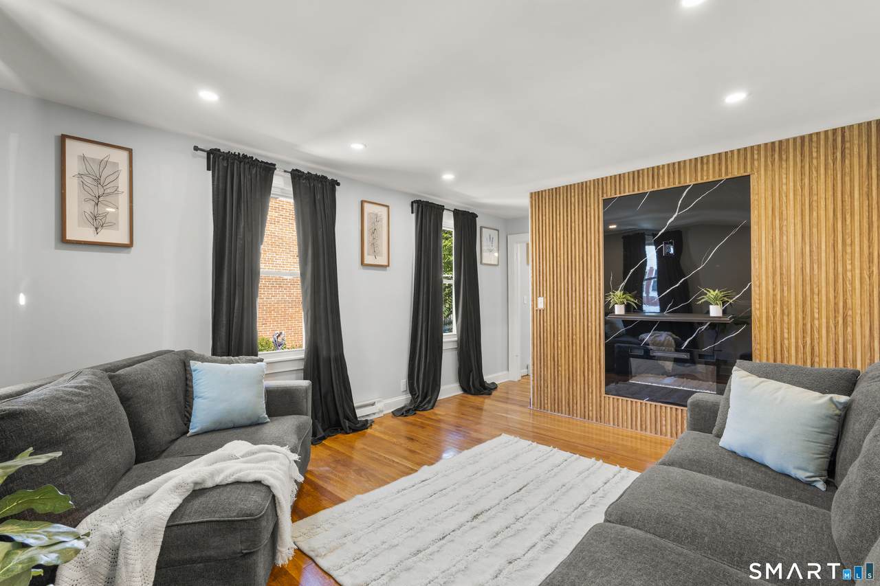 35 Pease Street - Photo 1