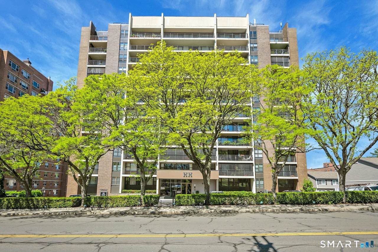 44 Strawberry Hill Avenue - Photo 1