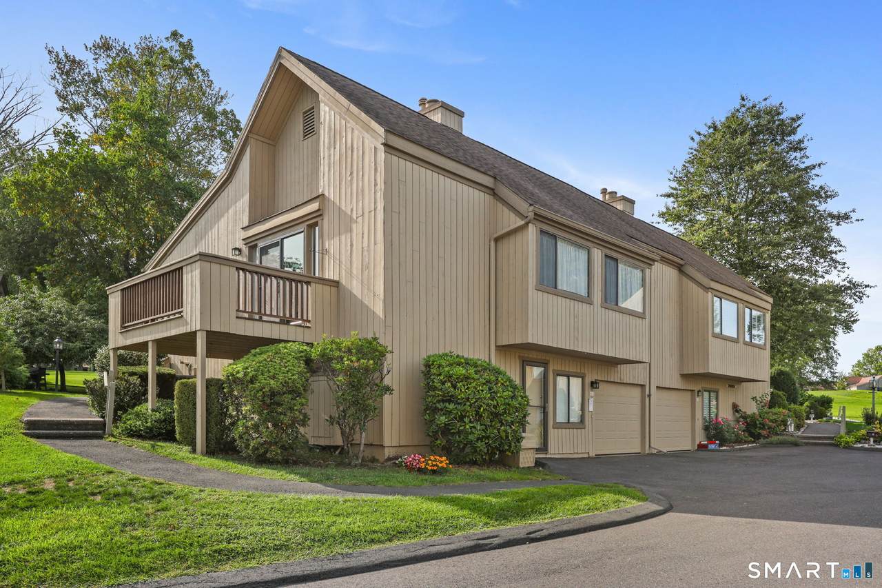 615 Cherokee Lane - Photo 1