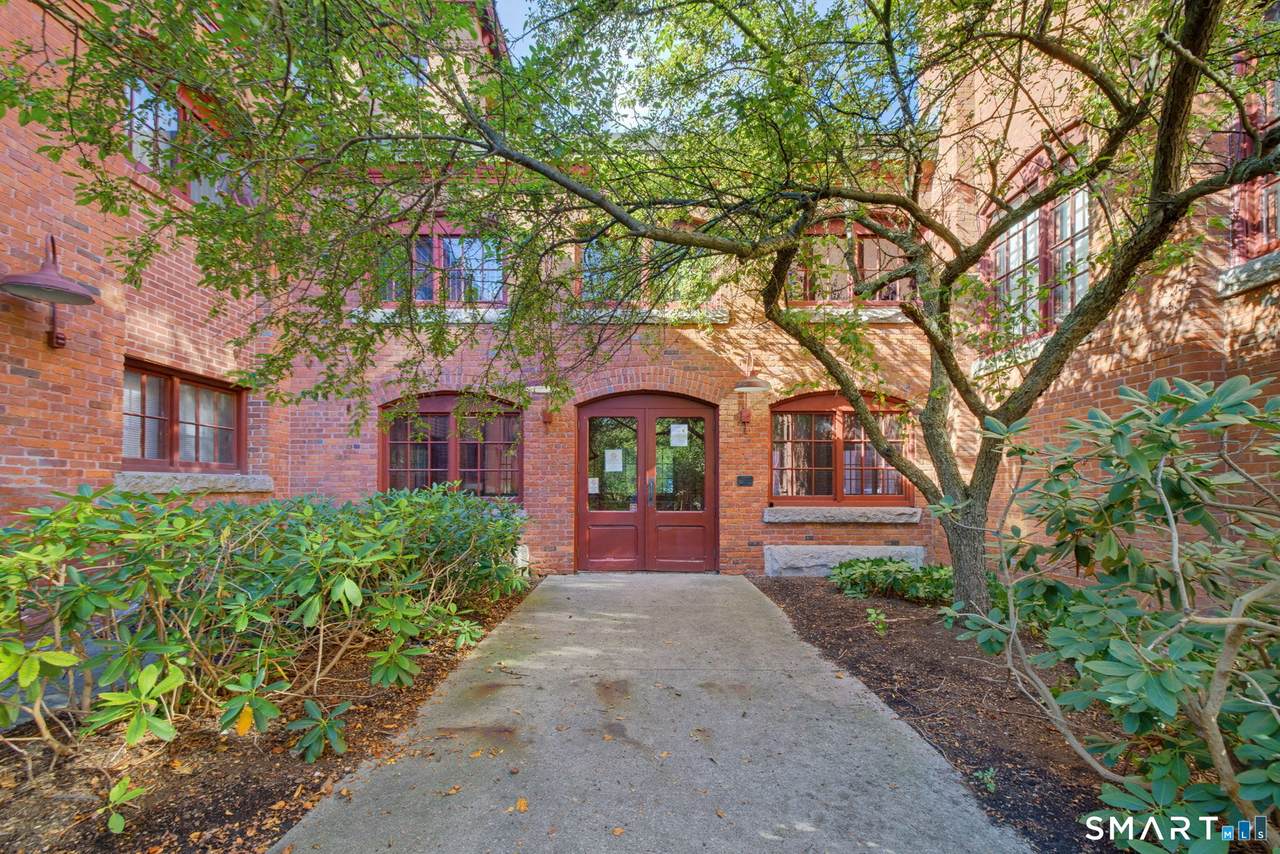 839 Main Street - Photo 1