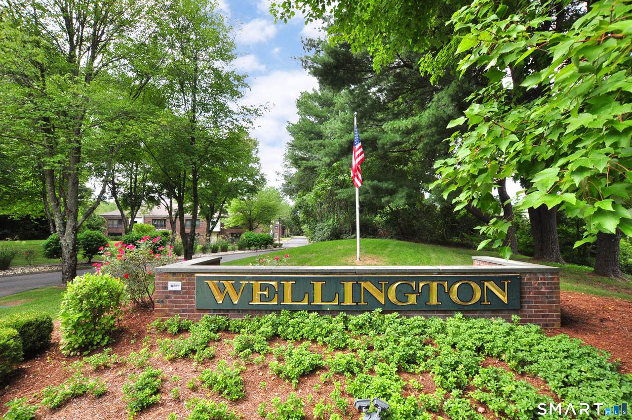 90 Wellington Drive - Photo 1