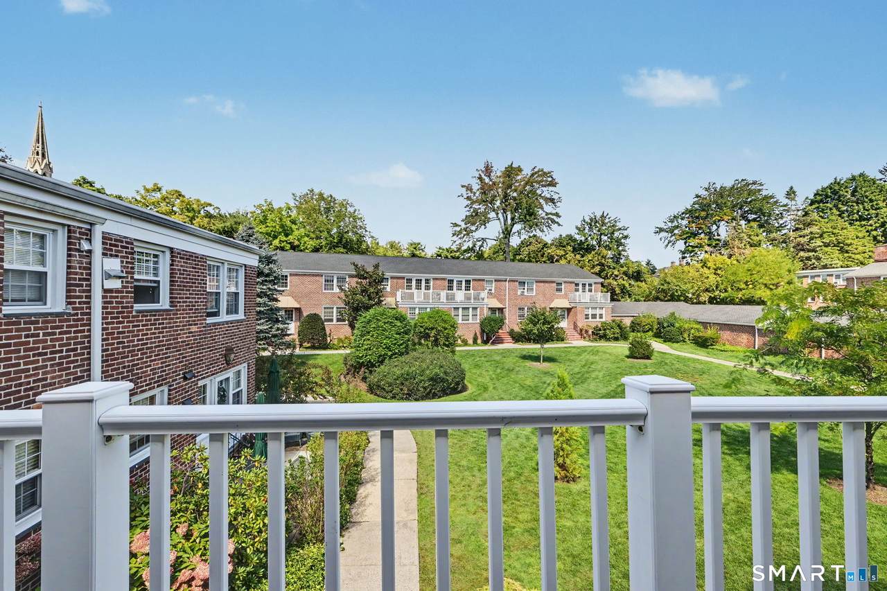 61 Putnam Park - Photo 1