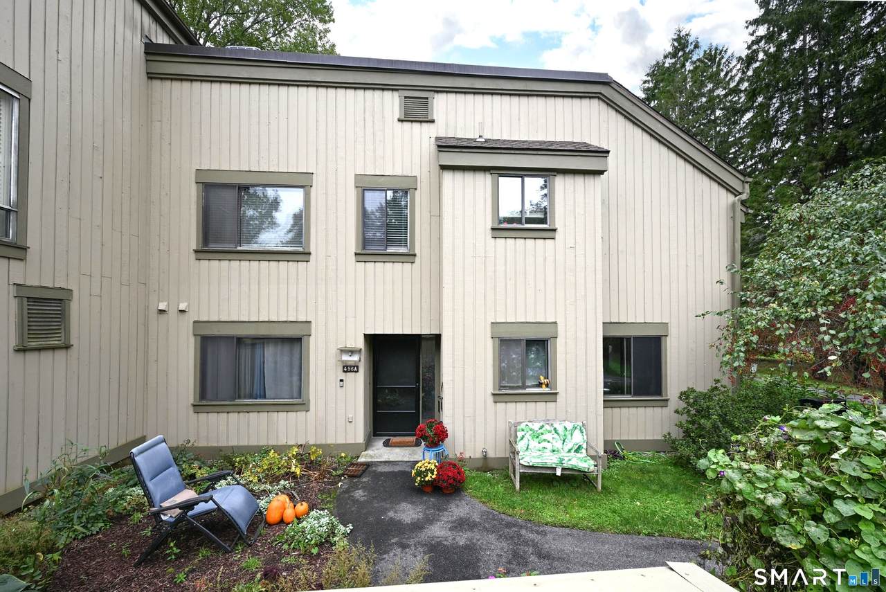 496 Heritage Village - Photo 1