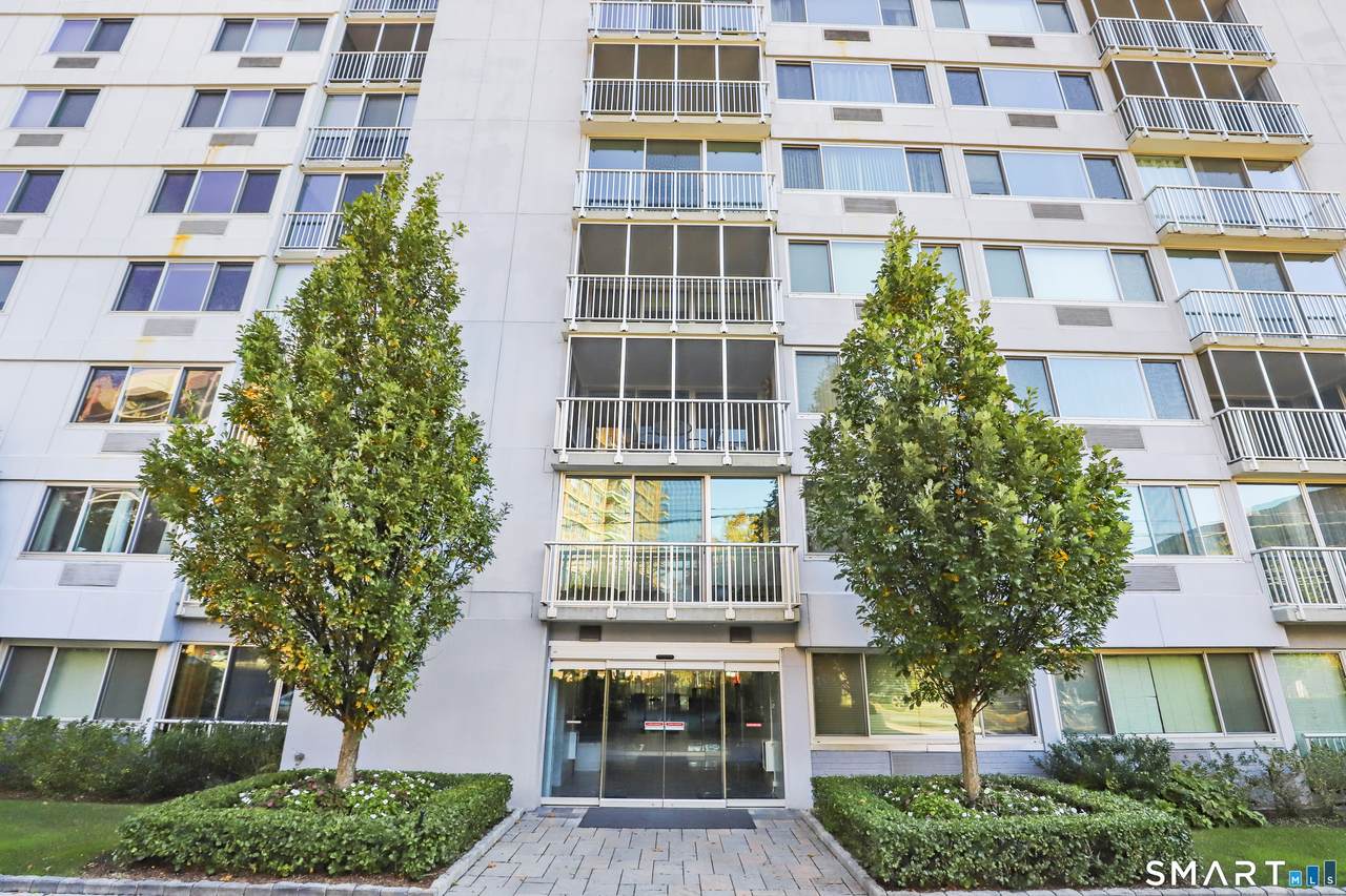 1 Strawberry Hill Avenue - Photo 1