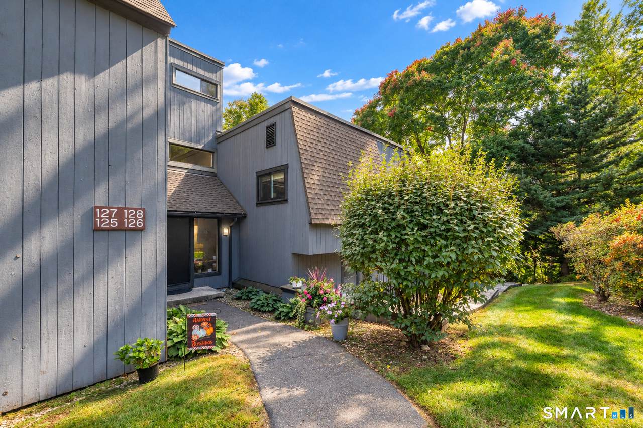 126 Mallard Drive - Photo 1