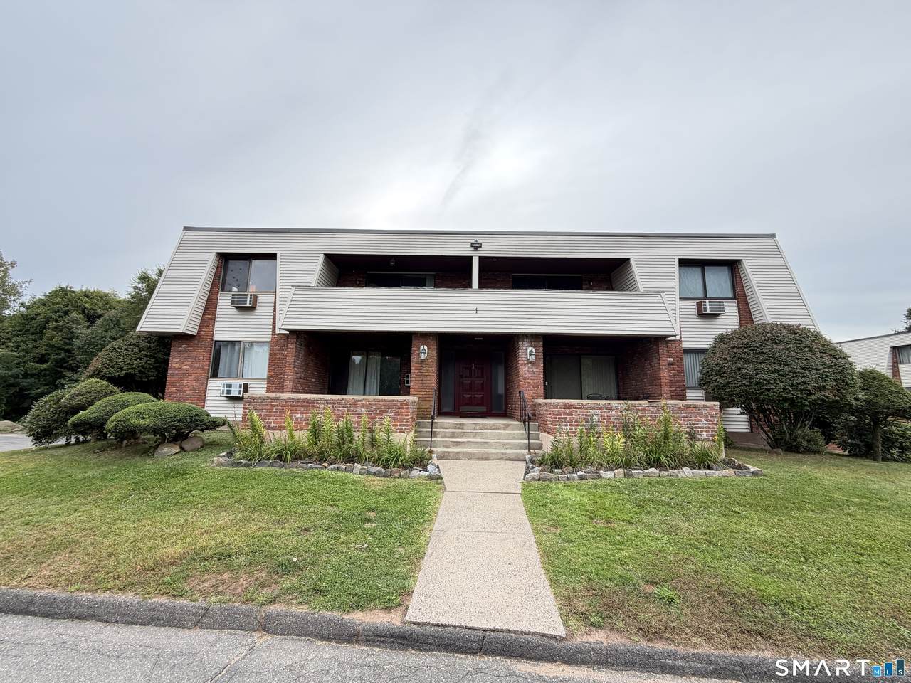 565 Talcottville Road - Photo 1