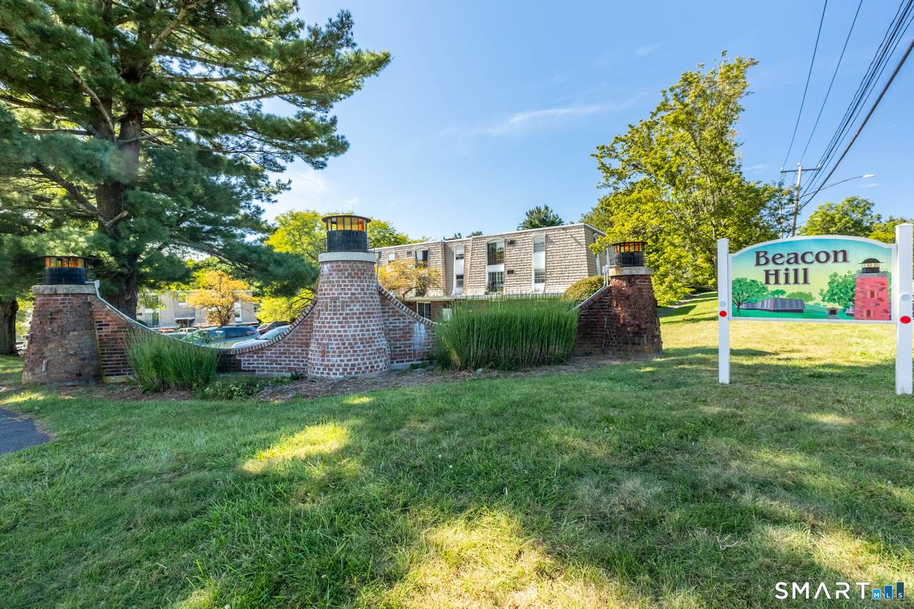 1218 Middle Turnpike - Photo 1