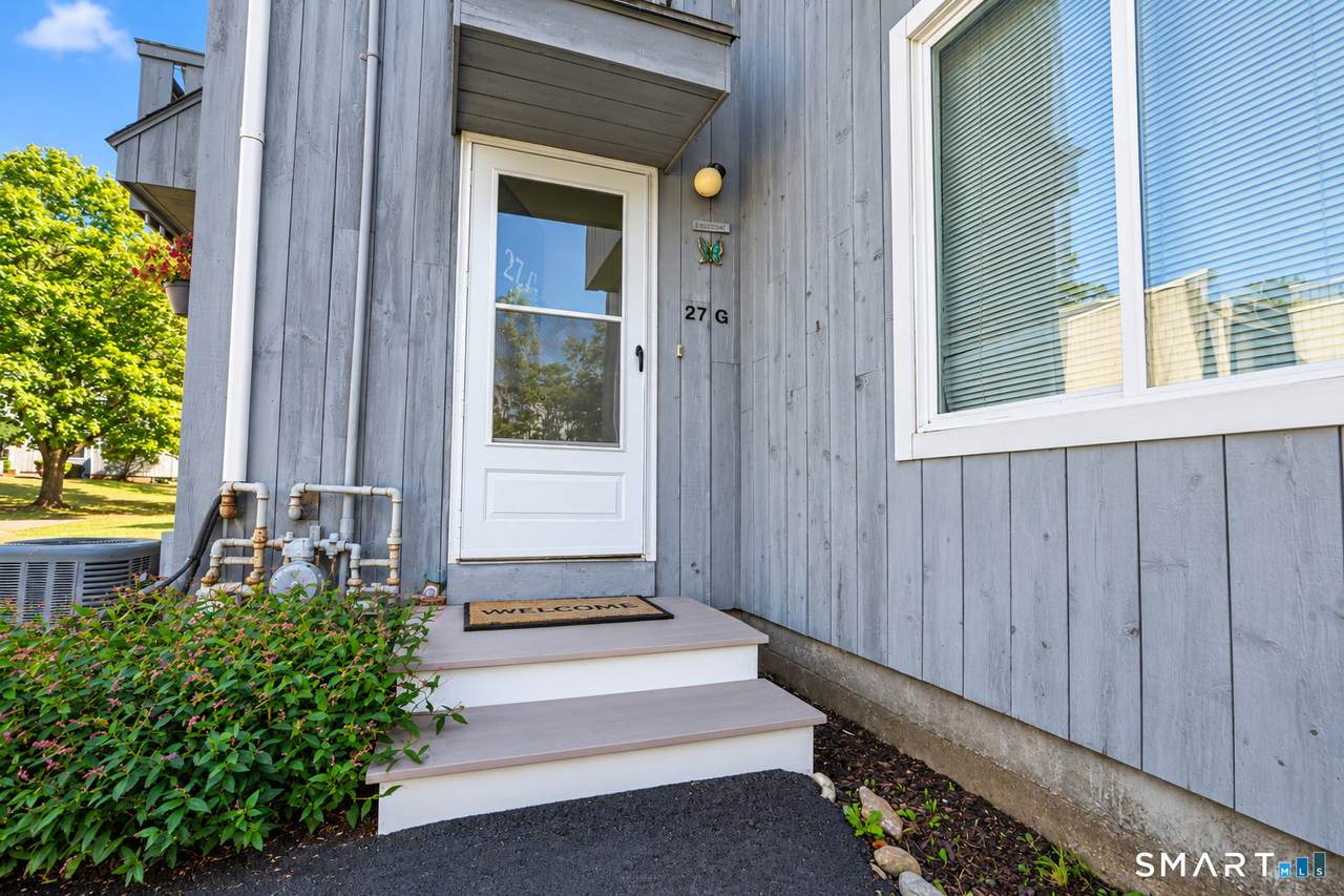 27 Redwood Drive - Photo 1