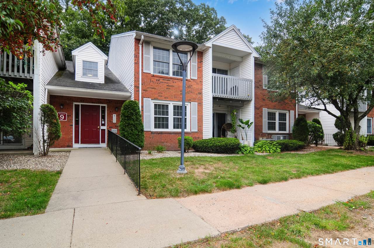 9 Concorde Way - Photo 1