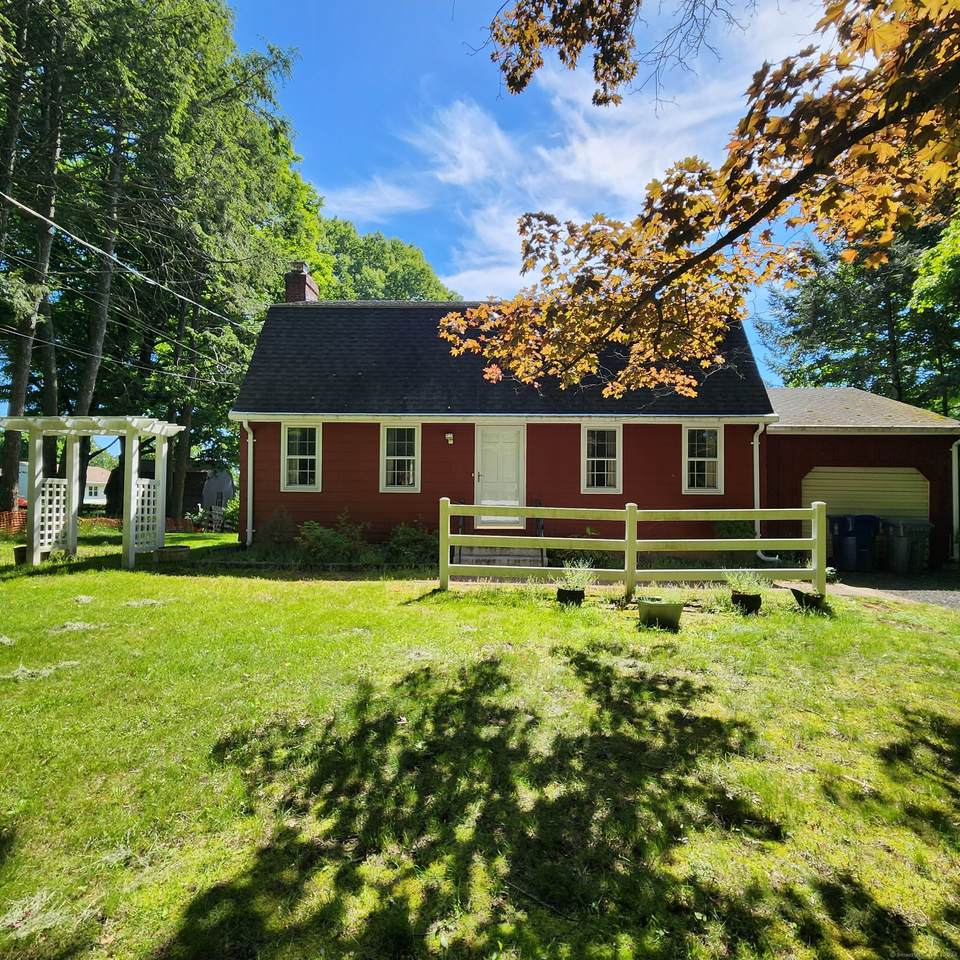 215 Unionville Avenue - Photo 1