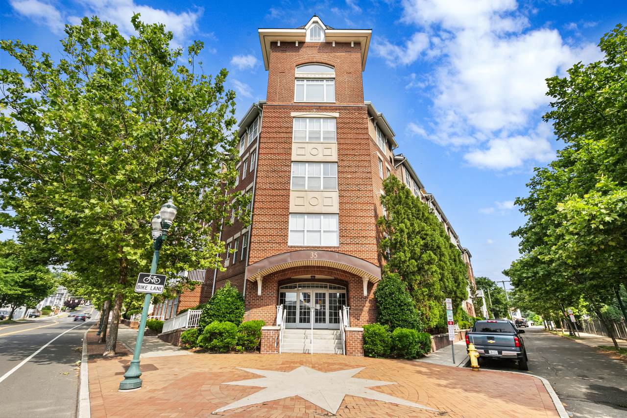 35 Broad Street - Photo 1