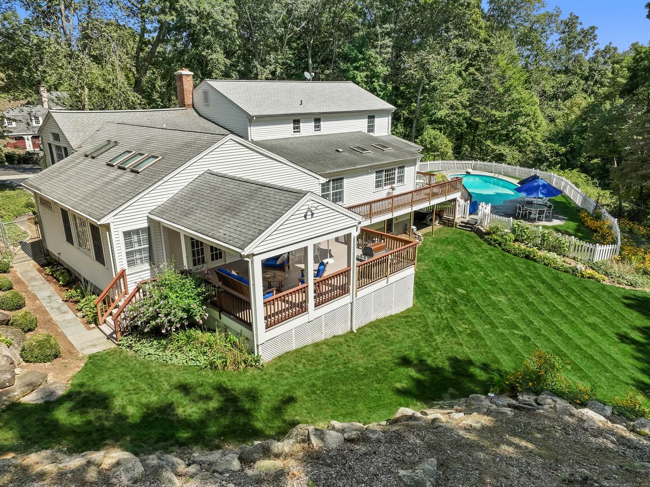 42 Pipers Hill Road - Photo 1