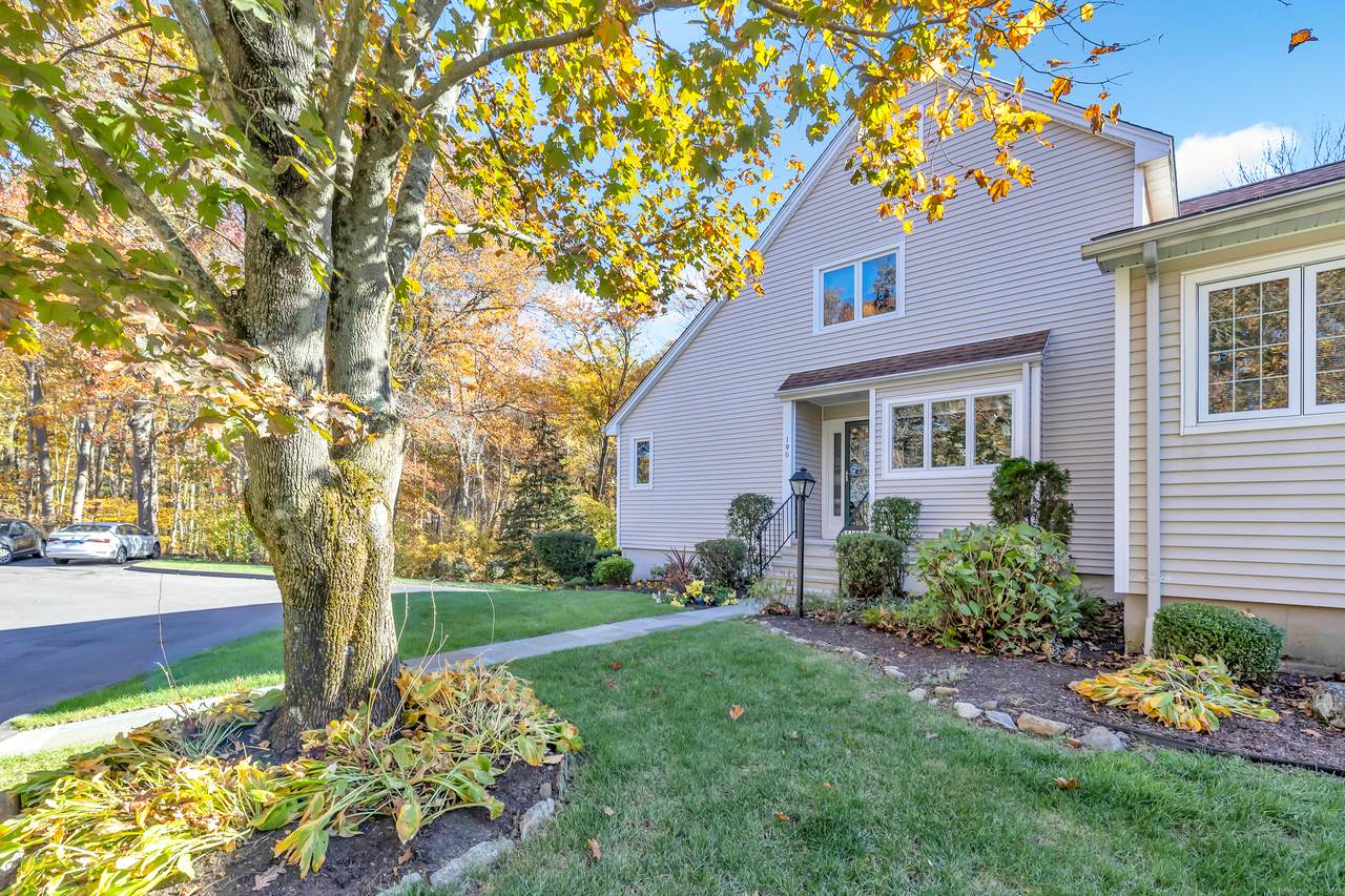 190 Stonehedge - Photo 1