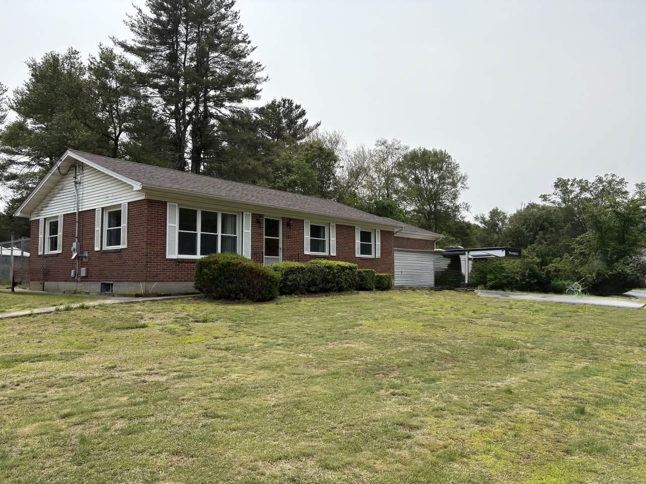 420 Wauregan Road - Photo 1
