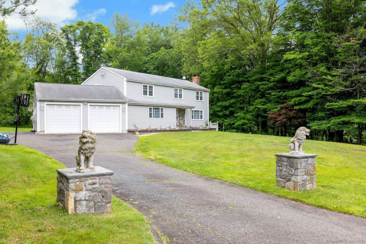 25 Wedgewood Drive - Photo 1