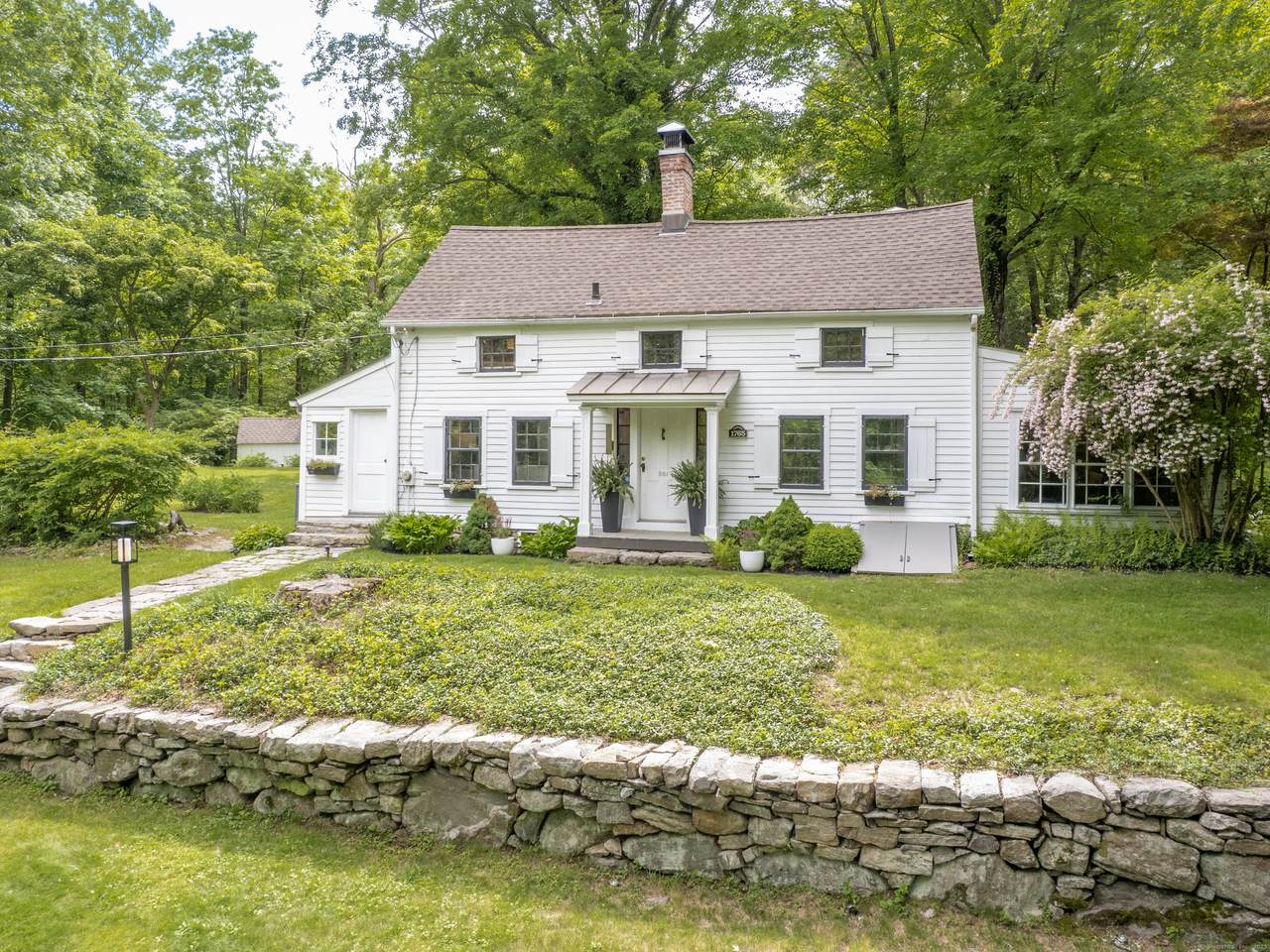 301 Westport Road - Photo 1