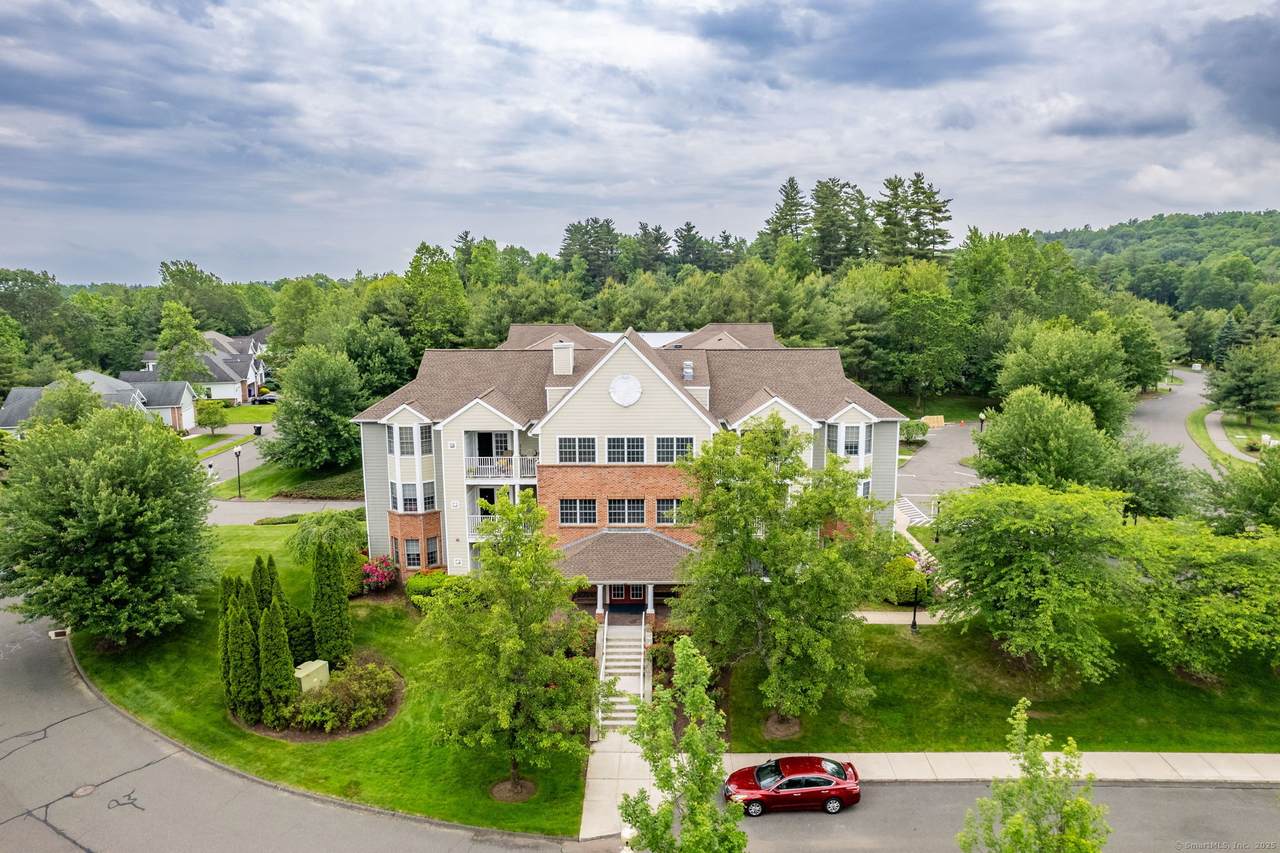 65 Cassandra Boulevard - Photo 1