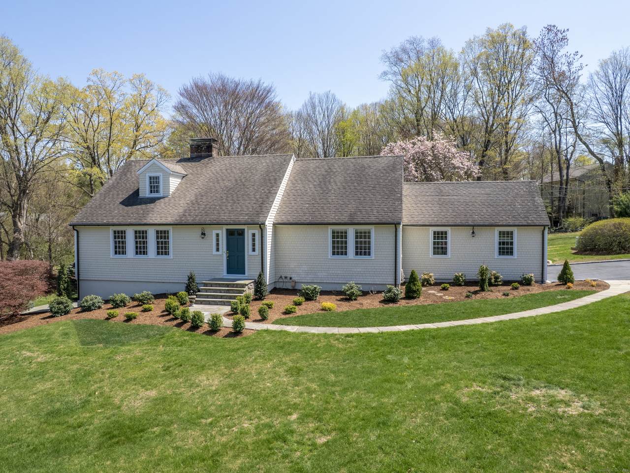 27 Powderhorn Drive - Photo 1