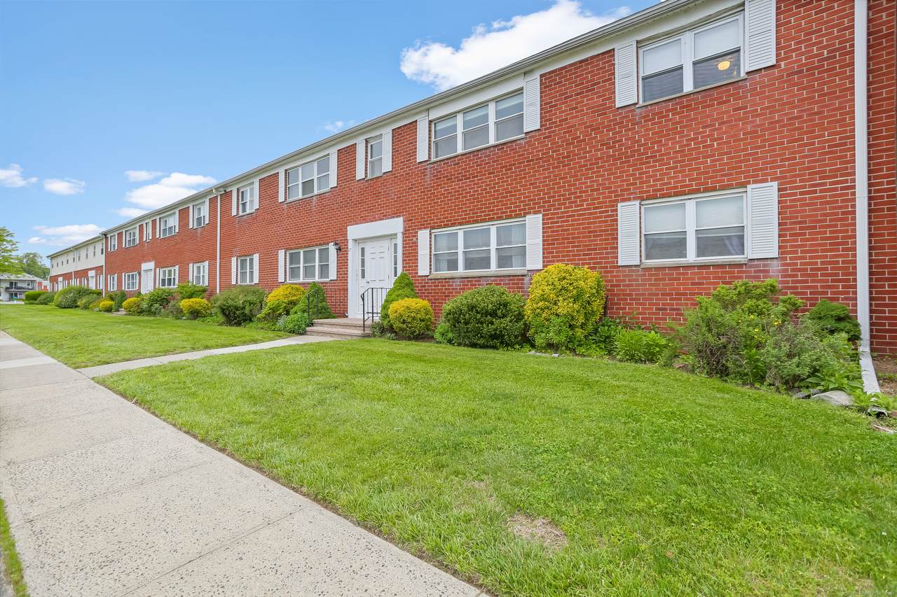 87 Broadway - Photo 1