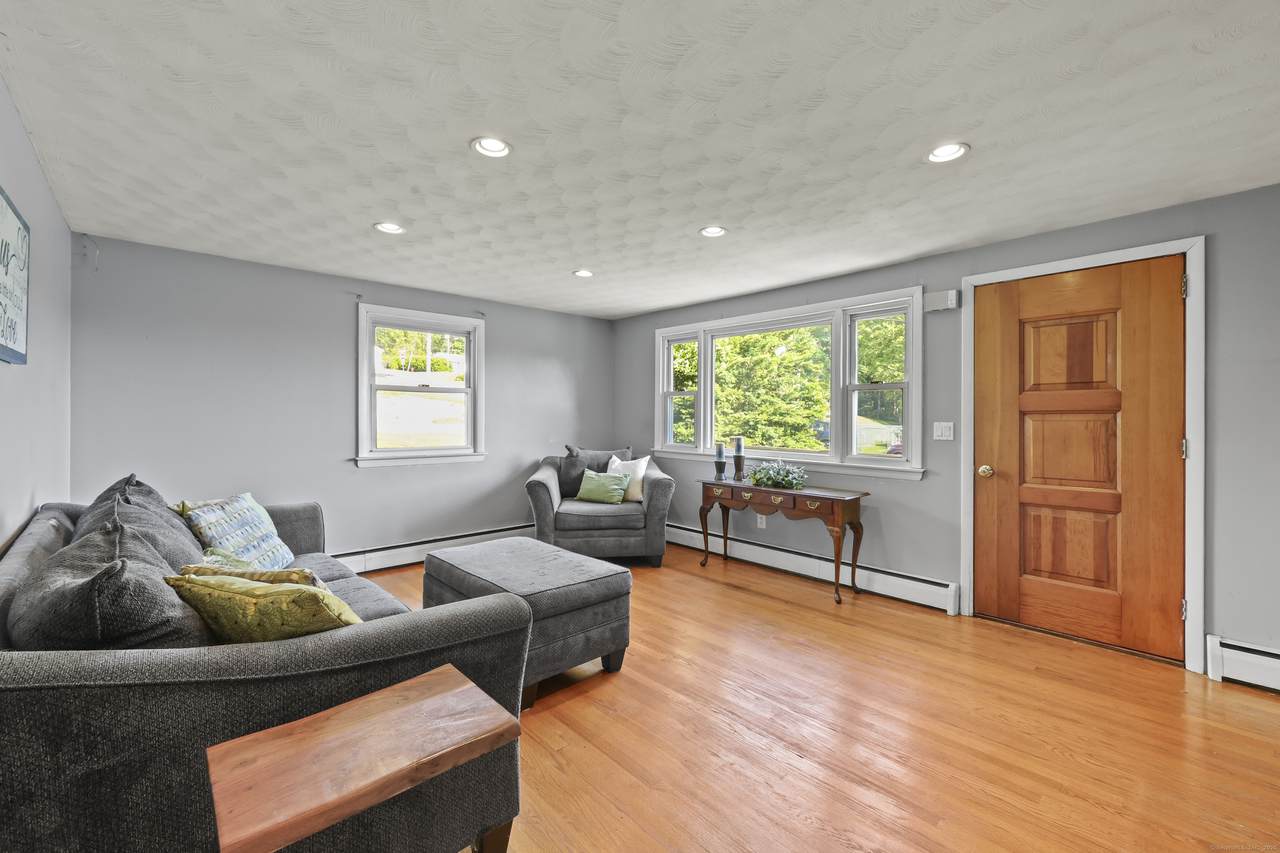 141 Maloney Court - Photo 1