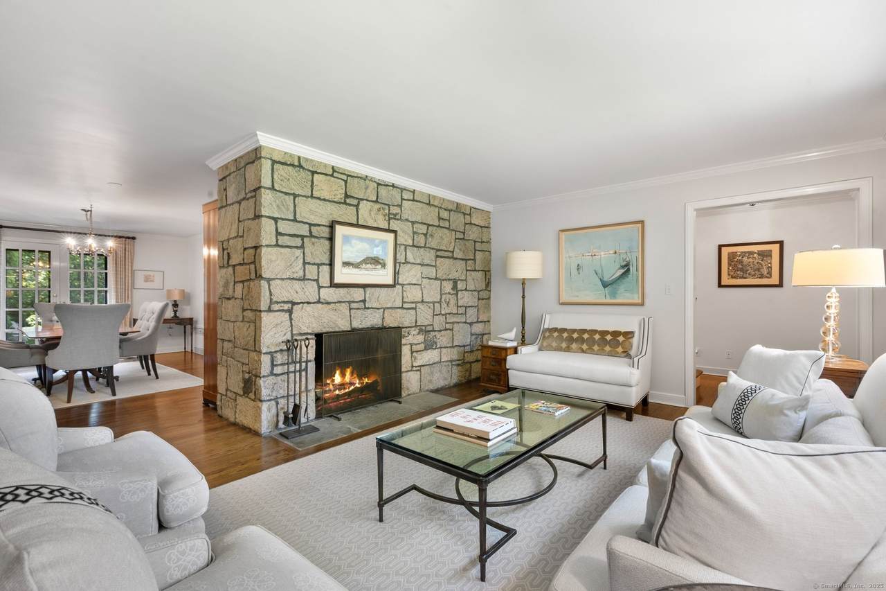 16 Verona Drive - Photo 1