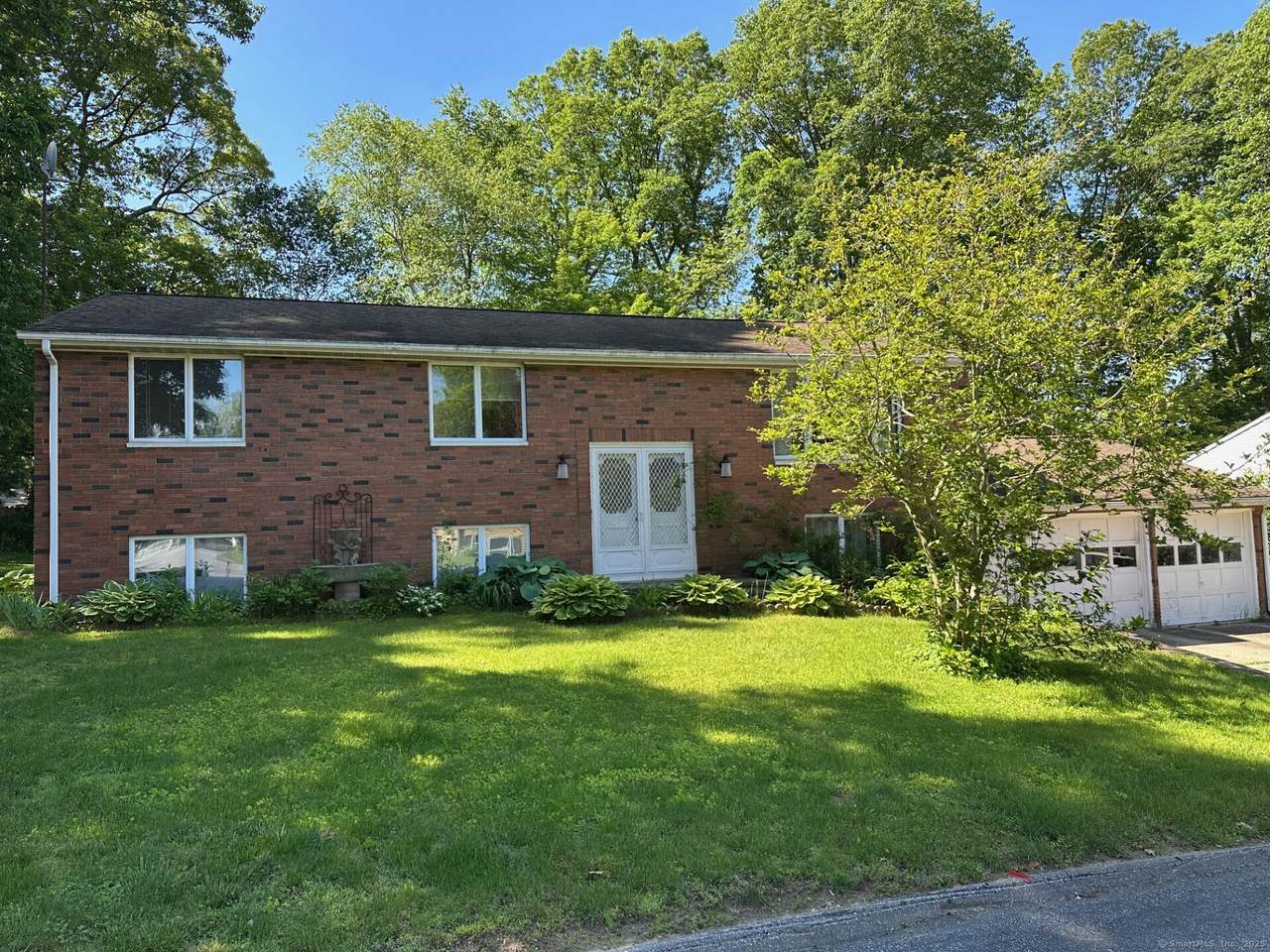 165 Birchwood Drive - Photo 1